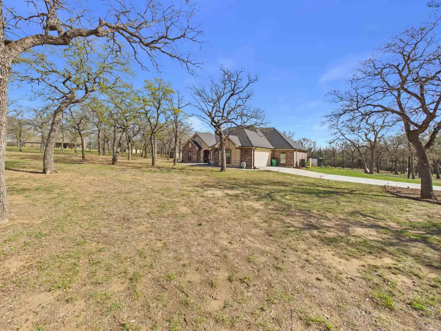 534 TIMBER OAKS, Bowie, TX 76230 - #2