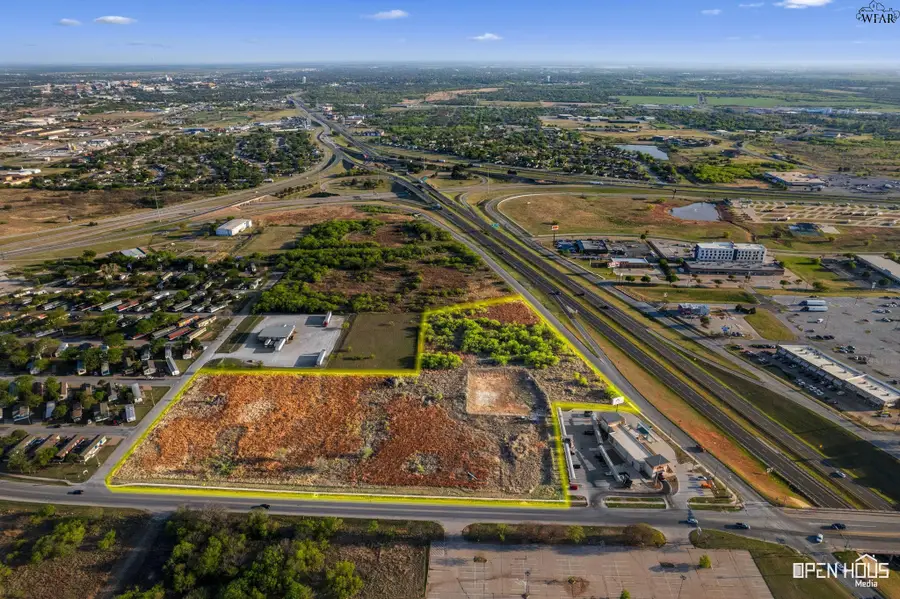 2221 AIRPORT DRIVE, Wichita Falls, TX 76306 - #2