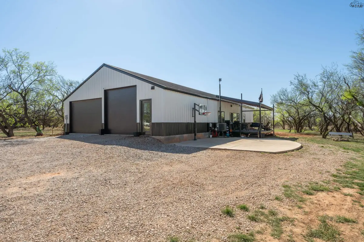 1822 N FM 368, Iowa Park, TX 76367 - #1