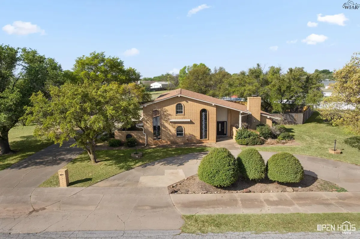 1410 SIOUX LANE, Burkburnett, TX 76354 - #1