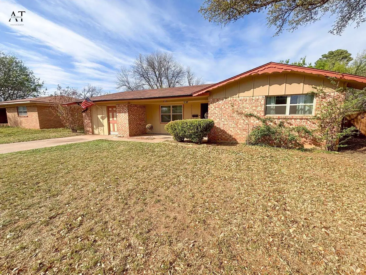 605 OAK STREET, Burkburnett, TX 76354 - #1