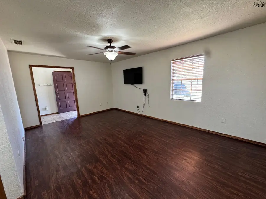 710 N CHARLES STREET, Seymour, TX 76380 - #2