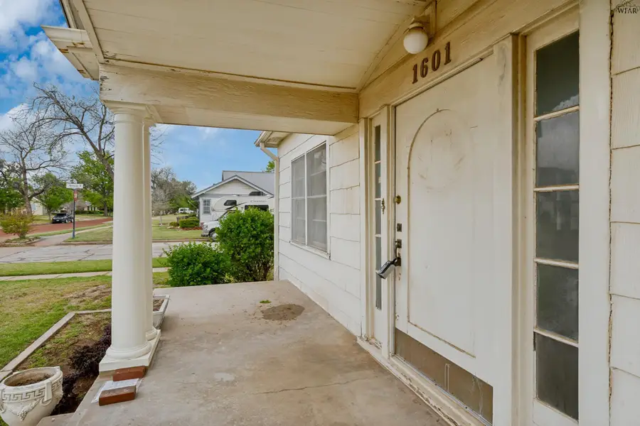 1601 HAYES STREET, Wichita Falls, TX 76309 - #2