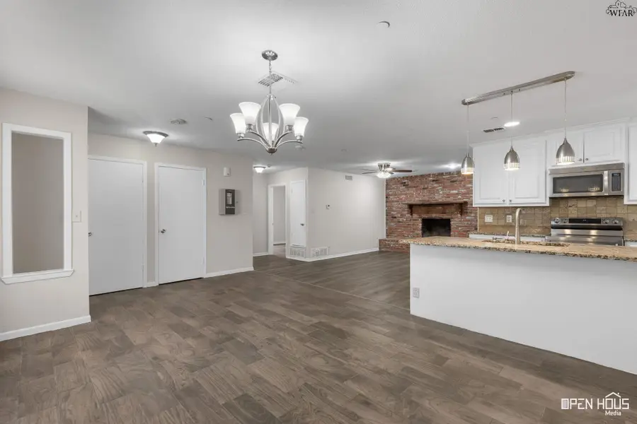 4608 HOLLANDALE AVENUE, Wichita Falls, TX 76302 - #3