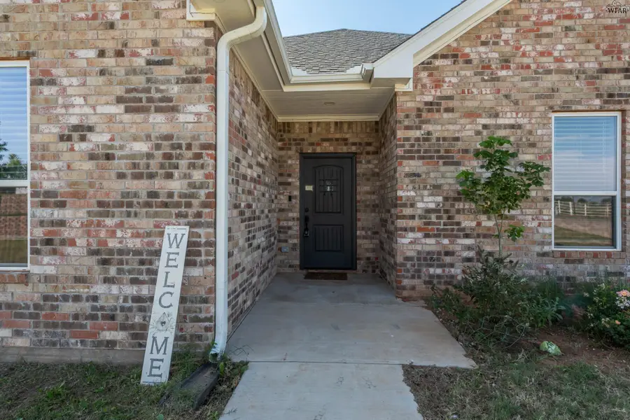 8 GILBERT ROAD, Burkburnett, TX 76354 - #2