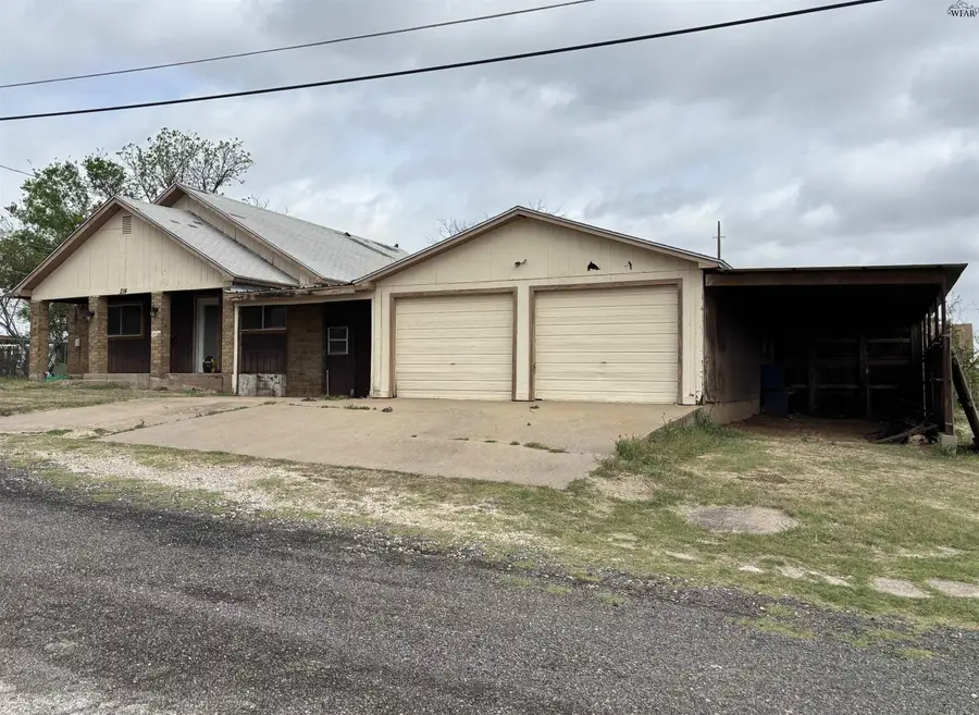 214 E FOURTH STREET, Henrietta, TX 76365 - #3
