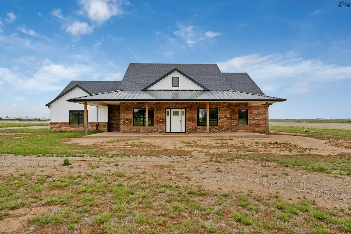 709 S BELL ROAD, Iowa Park, TX 76367 - #1