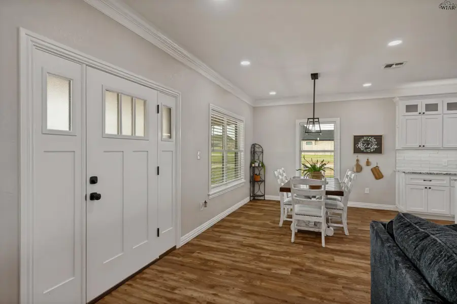 709 S BELL ROAD, Iowa Park, TX 76367 - #3