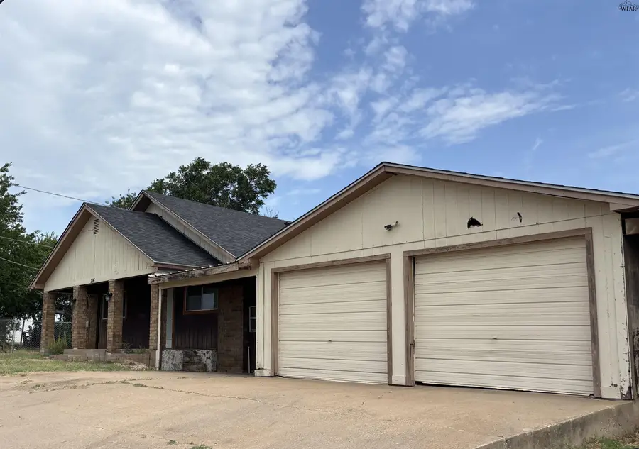 214 E FOURTH STREET, Henrietta, TX 76365 - #3