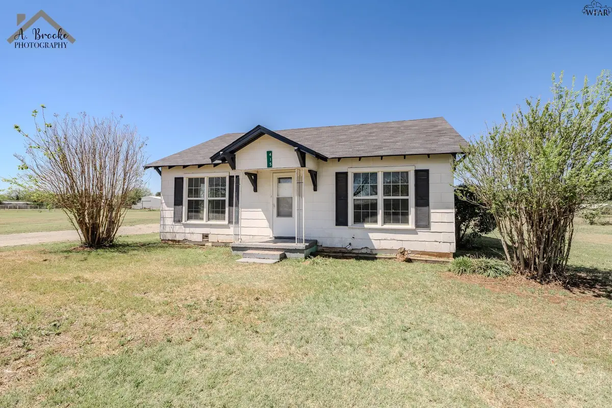 415 N OAK STREET, Archer City, TX 76351 - #1
