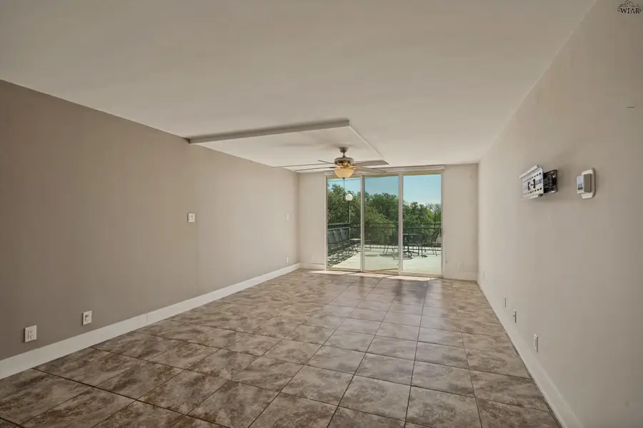 2100 SANTA FE STREET, Wichita Falls, TX 76309 - #3