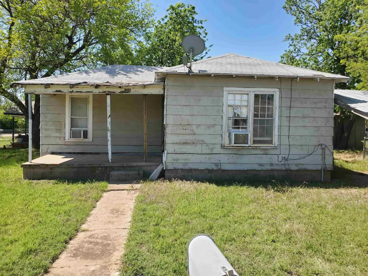 308 E FRANKLIN AVENUE, Electra, TX 76360 - #1