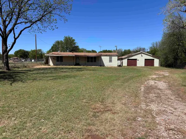 501 W THIRD STREET, Burkburnett, TX 76354