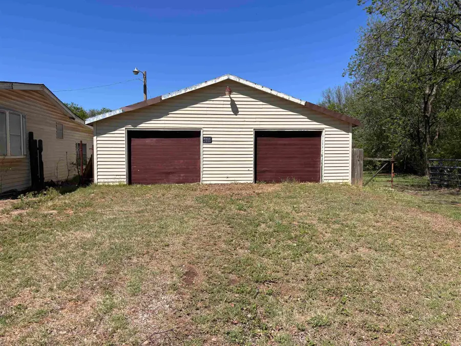 501 W THIRD STREET, Burkburnett, TX 76354 - #3