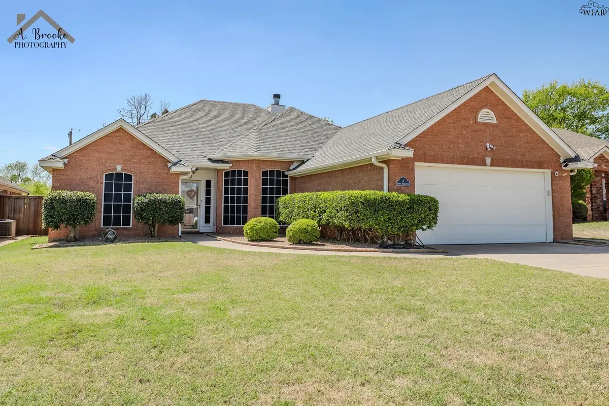 4 NORTHPARK DRIVE, Wichita Falls, TX 76306 - #1