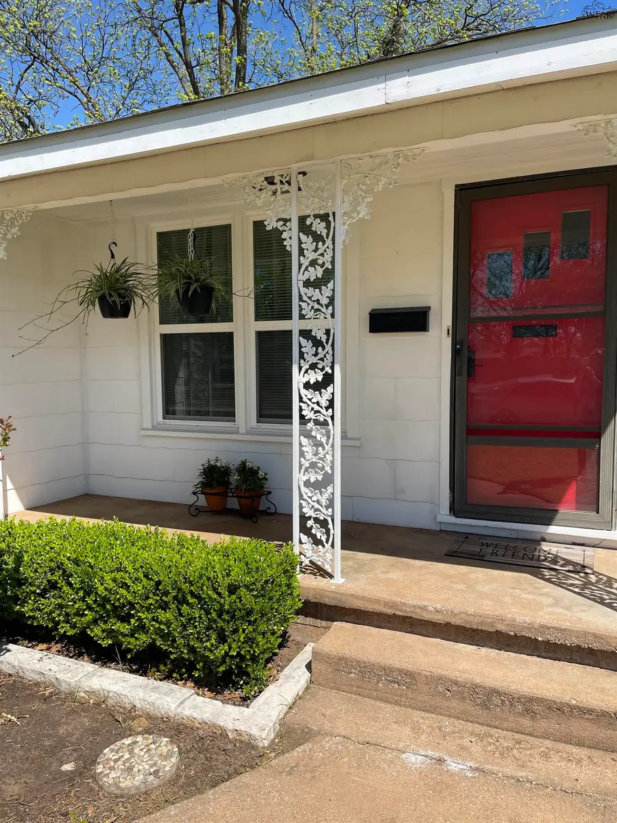 701 SYCAMORE STREET, Burkburnett, TX 76354 - #3