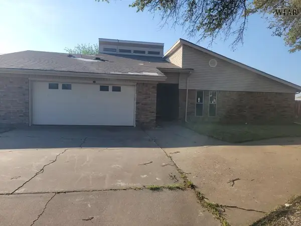 1011 PAWHUSKA DRIVE, Burkburnett, TX 76354