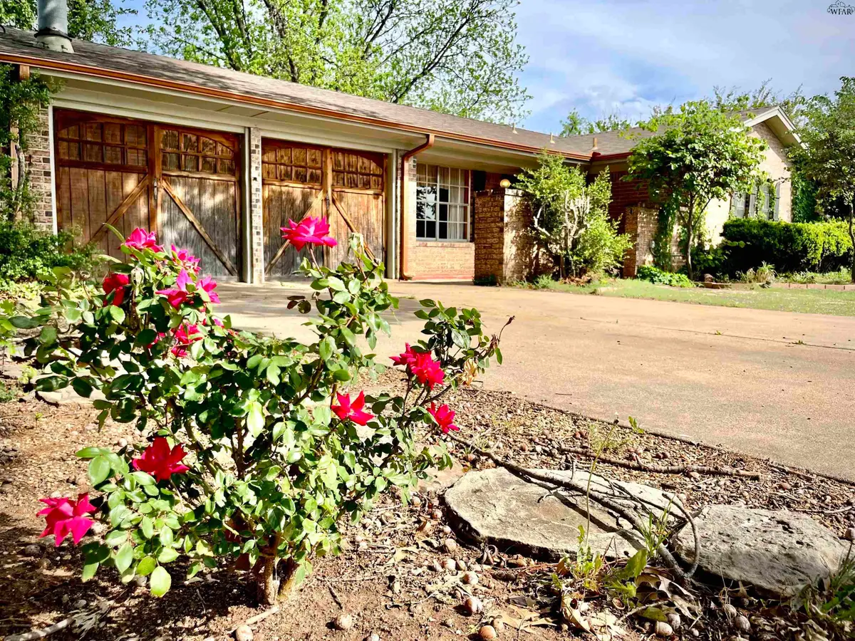 913 S PRESTON ROAD, Burkburnett, TX 76367 - #1