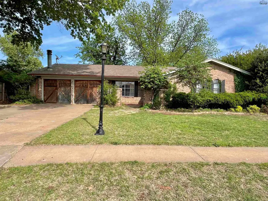 913 S PRESTON ROAD, Burkburnett, TX 76367 - #2