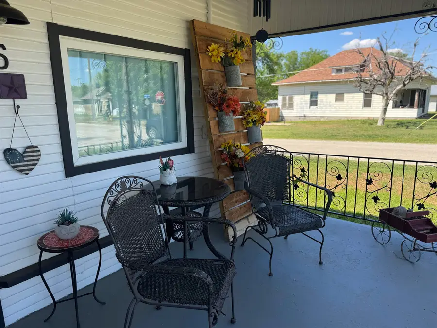 415 N MAIN STREET, Henrietta, TX 76365 - #3