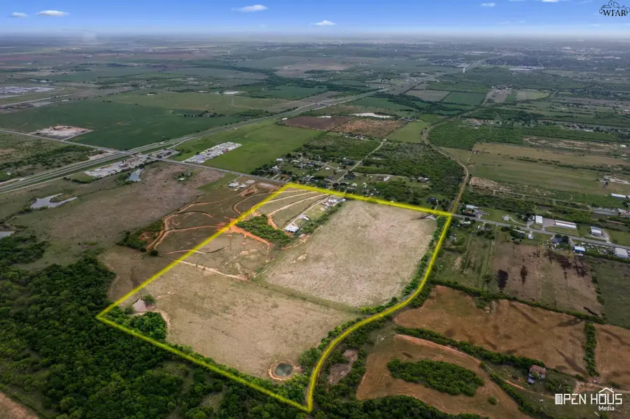 402 N FM 369, Iowa Park, TX 76367 - #2