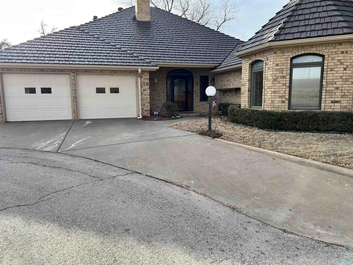 20 FAIRWAY, Vernon, TX 76384-2800 - #1