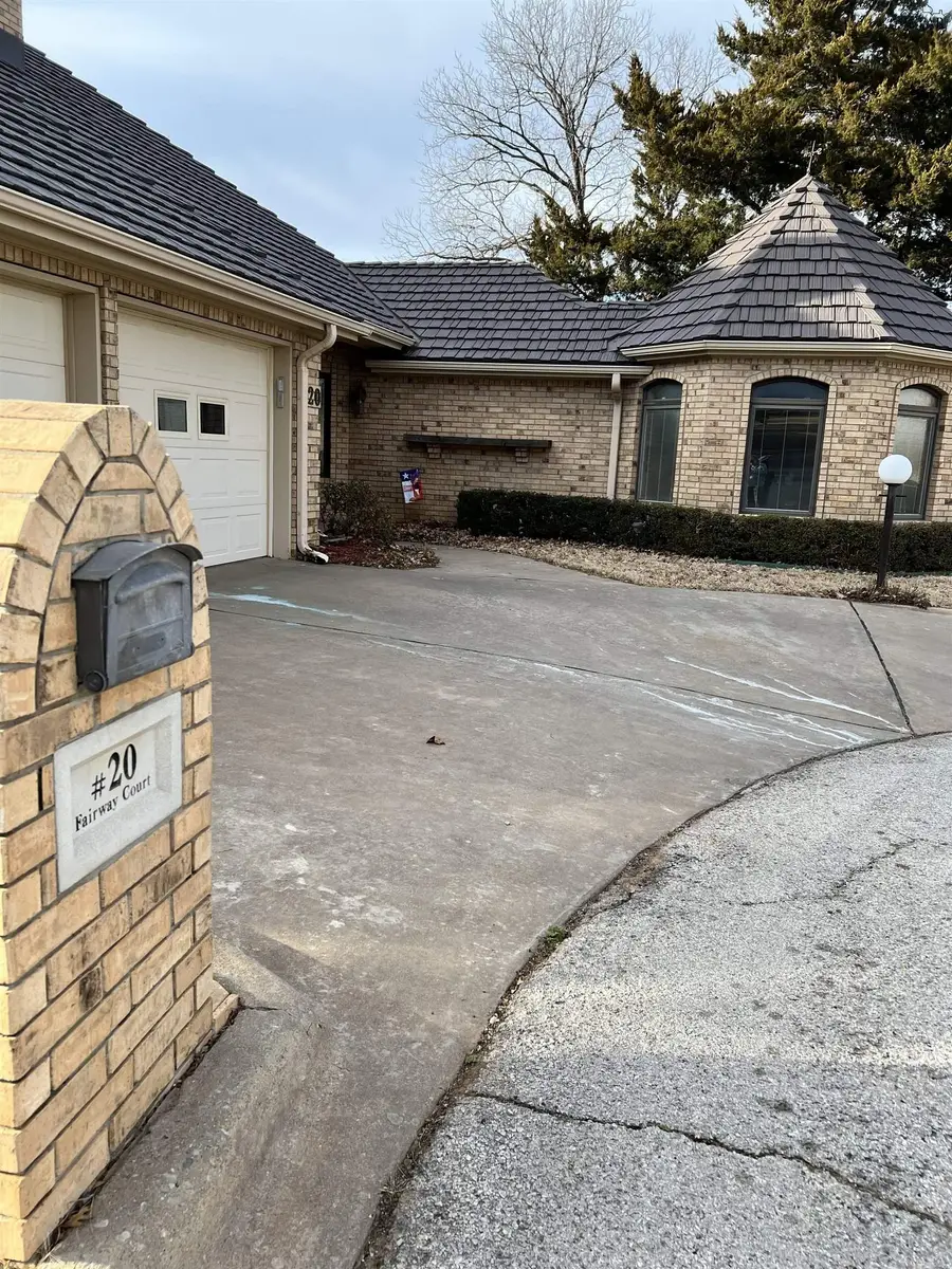 20 FAIRWAY, Vernon, TX 76384-2800 - #3