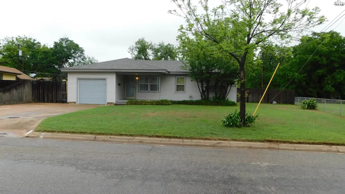 201 MESQUITE STREET, Burkburnett, TX 76354-2602 - #1