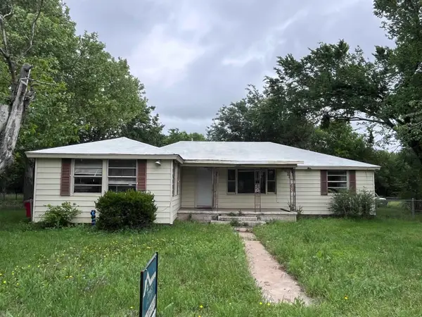 209 S PRAIRIE, Petrolia, TX 76377