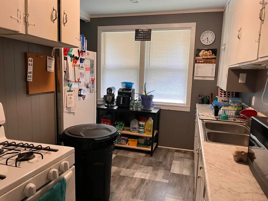 1015 E WENONAH AVENUE, Wichita Falls, TX 76309 - #3