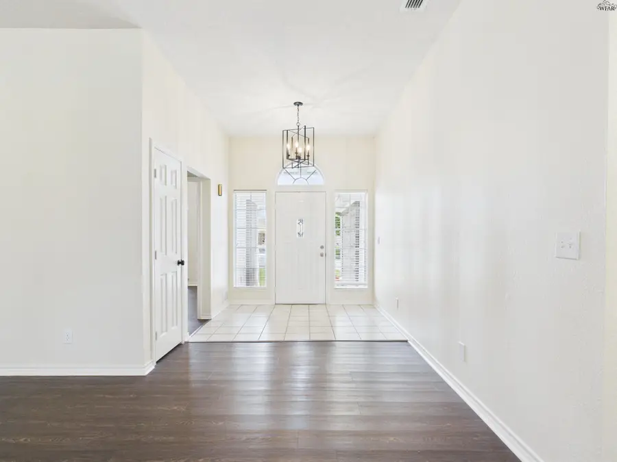 5217 NORTHVIEW DRIVE, Wichita Falls, TX 76306 - #3