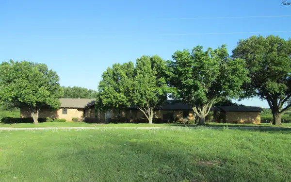13534 N HWY 281, Scotland, TX 76379