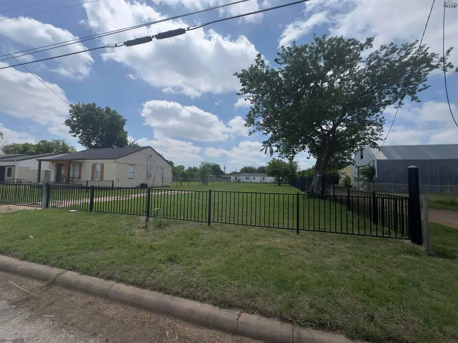 3021 BORTON STREET, Wichita Falls, TX 76306 - #2