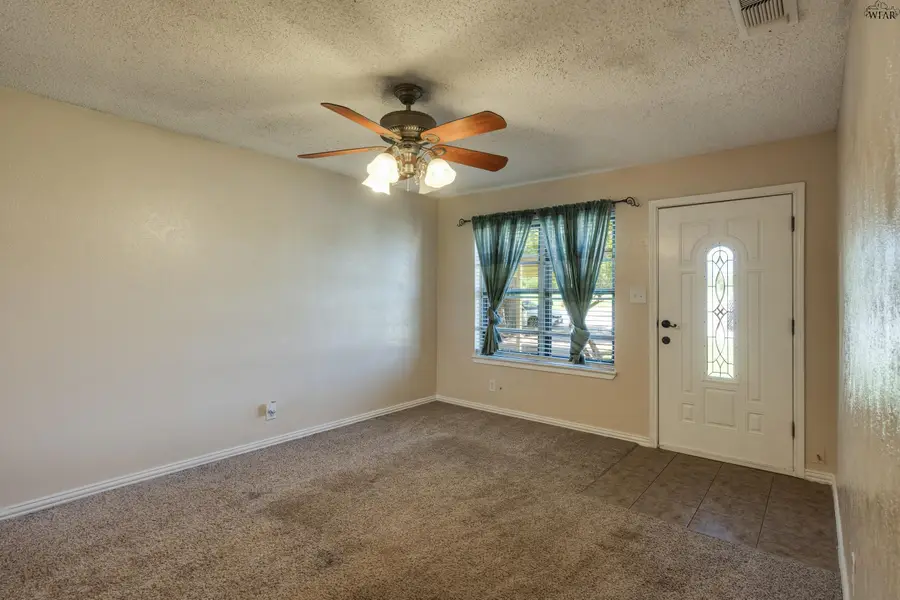 4613 CORONADO AVENUE, Wichita Falls, TX 76310 - #3