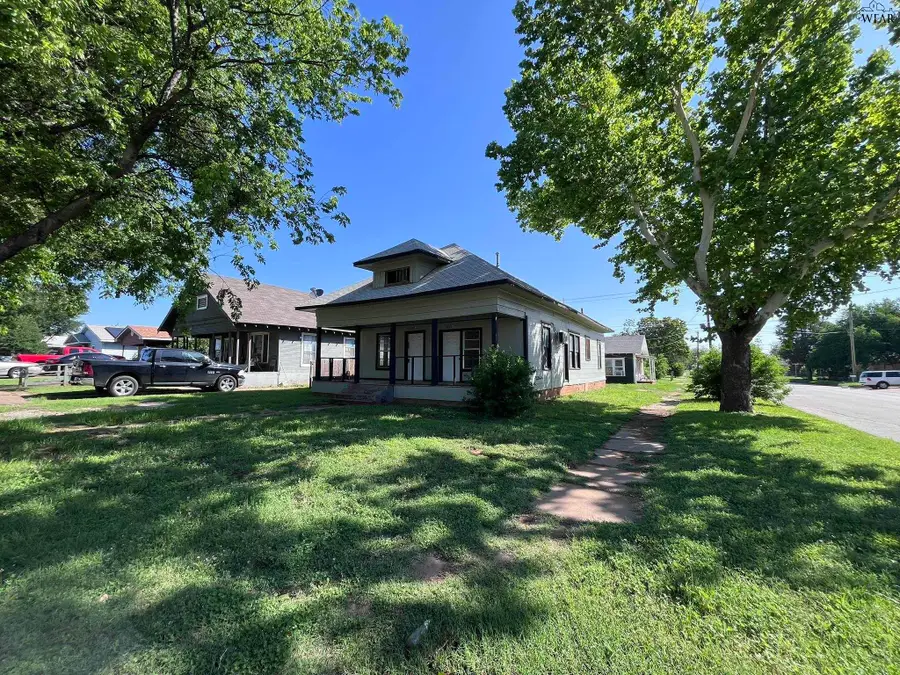 1313 BURNETT STREET, Wichita Falls, TX 76301 - #2