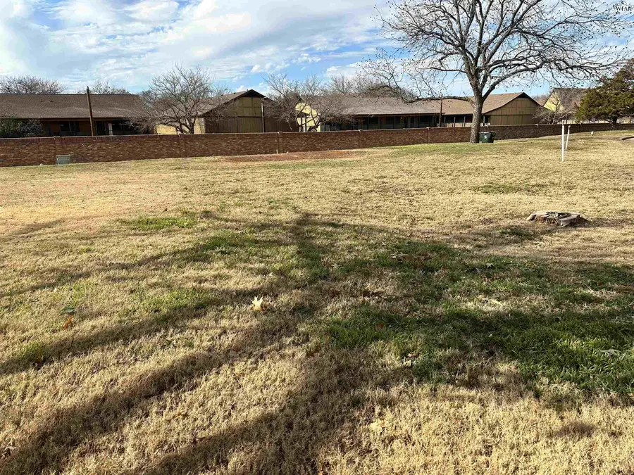 12 CHATEAU COURT, Wichita Falls, TX 76302 - #3