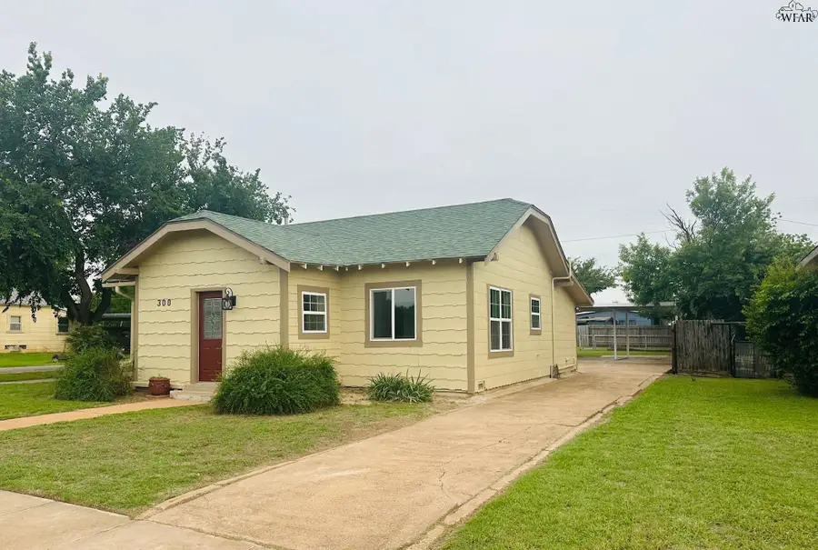 300 W IDA AVENUE, Electra, TX 76360 - #3