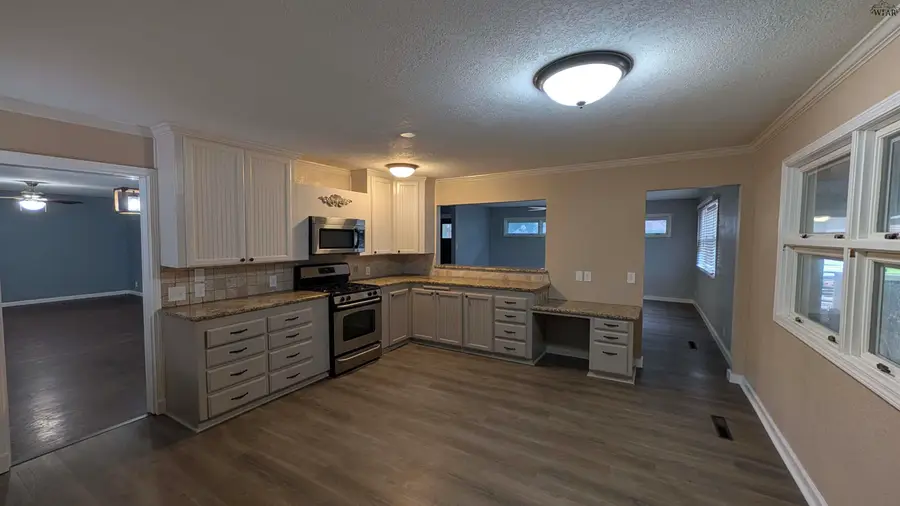 4213 MEADOWBROOK DRIVE, Wichita Falls, TX 76308 - #3
