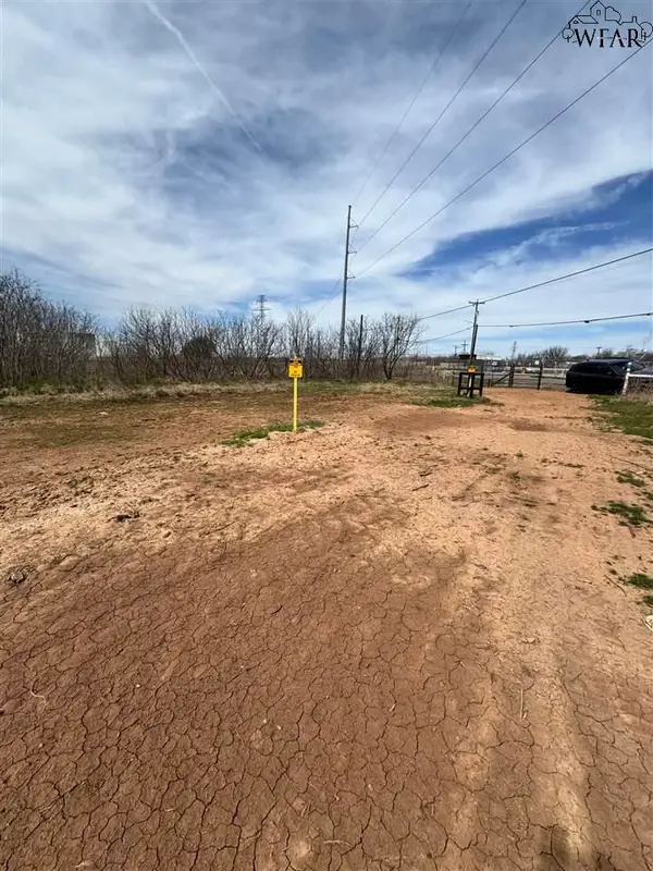 505 PECANWAY DRIVE, Wichita Falls, TX 76305