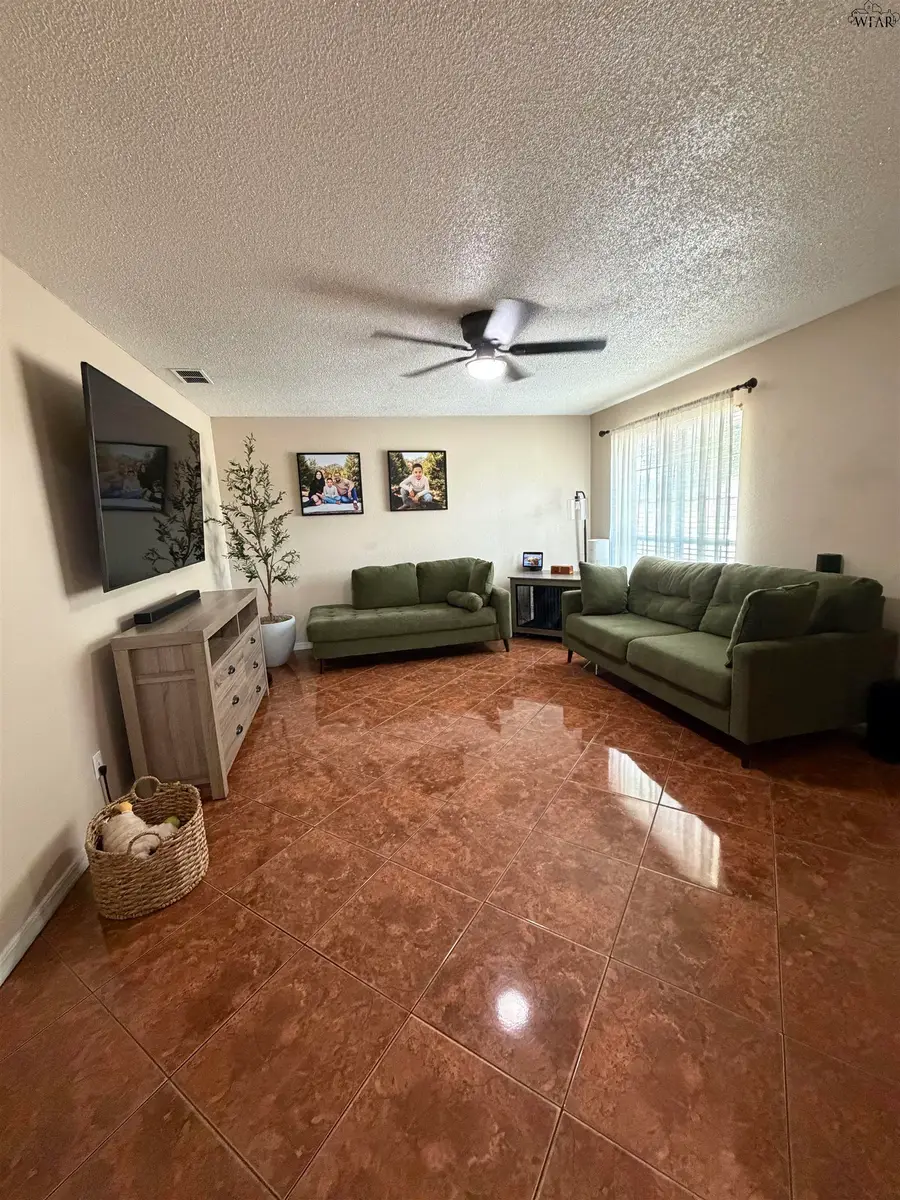 1 SHELLY CIRCLE, Wichita Falls, TX 76302 - #3