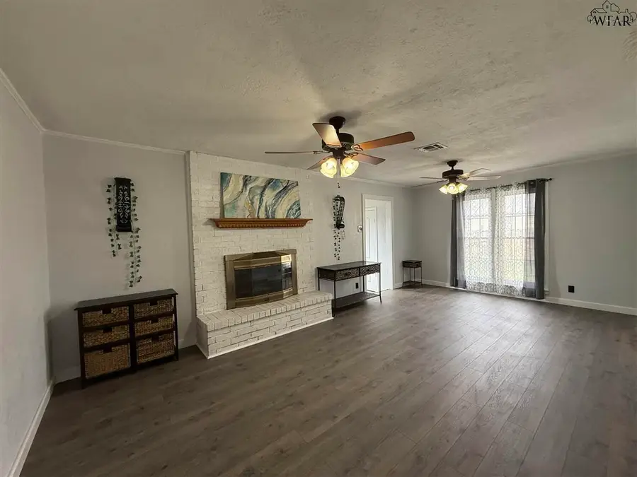 6734 SOUTHWEST PARKWAY, Wichita Falls, TX 76310 - #3