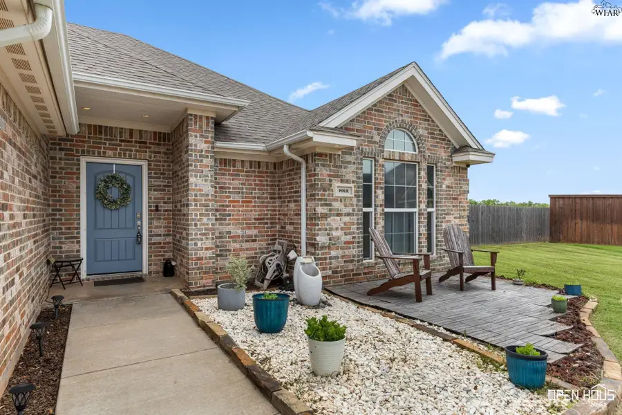 4 ROUNDROCK COURT, Wichita Falls, TX 76310 - #3