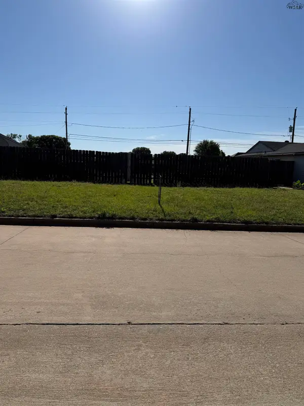 2 JOHNATHAN PLACE, Wichita Falls, TX 76310