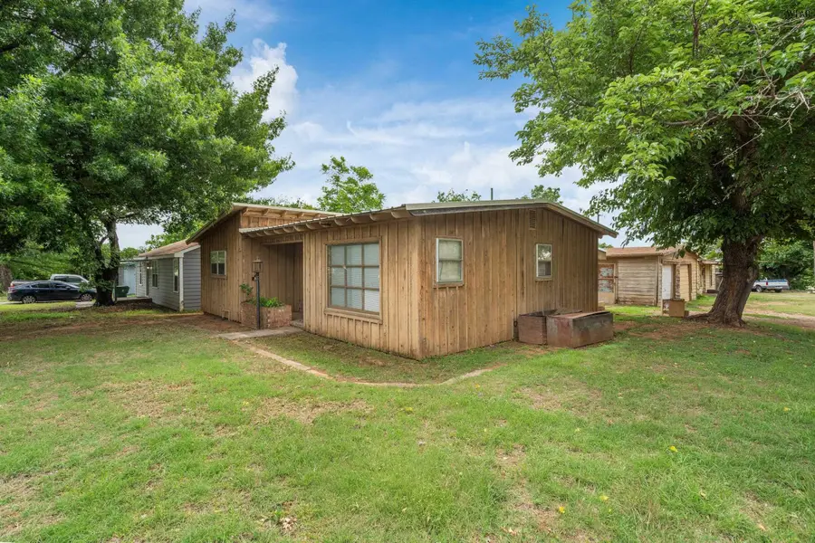 501 E RUBY AVENUE, Iowa Park, TX 76367 - #2