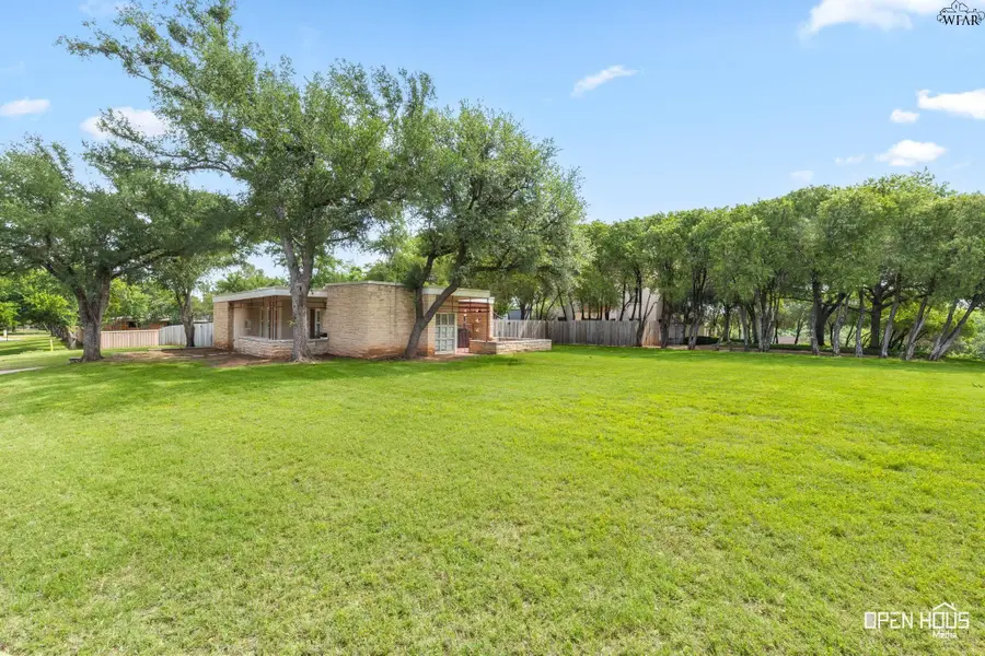 2904 STURDEVANDT PLACE, Wichita Falls, TX 76301 - #2