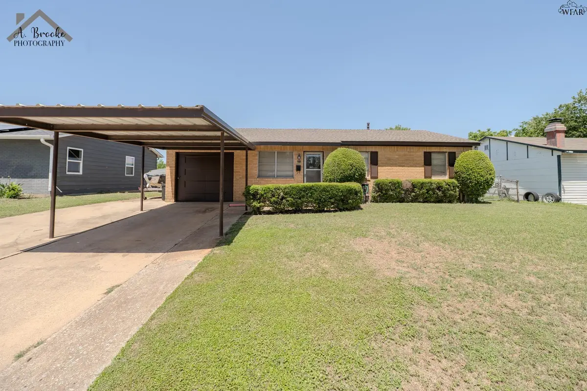 118 S GLENCOE CIRCLE, Wichita Falls, TX 76302 - #1