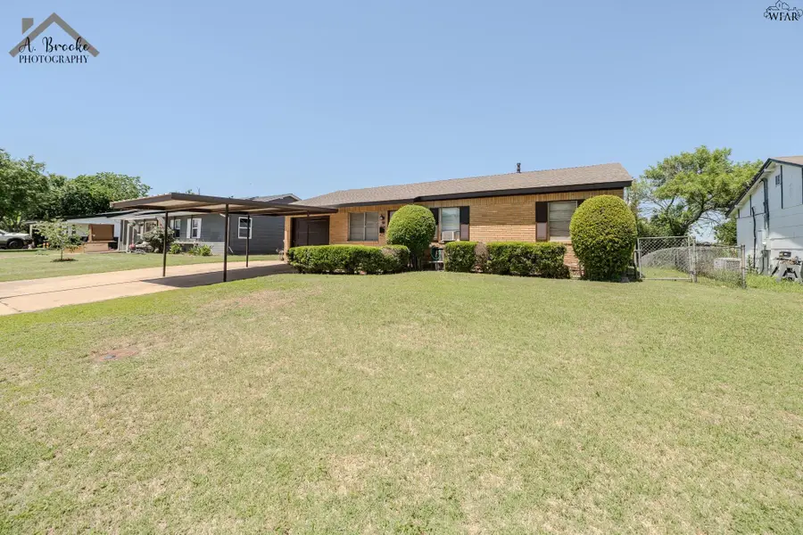 118 S GLENCOE CIRCLE, Wichita Falls, TX 76302 - #2