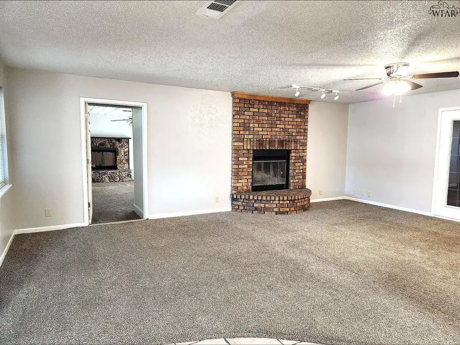 4601 ALAMO DRIVE, Wichita Falls, TX 76302 - #2