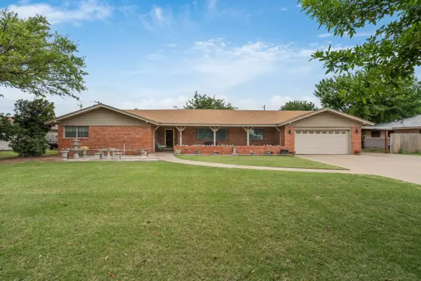 509 WEST AVENUE, Electra, TX 76360