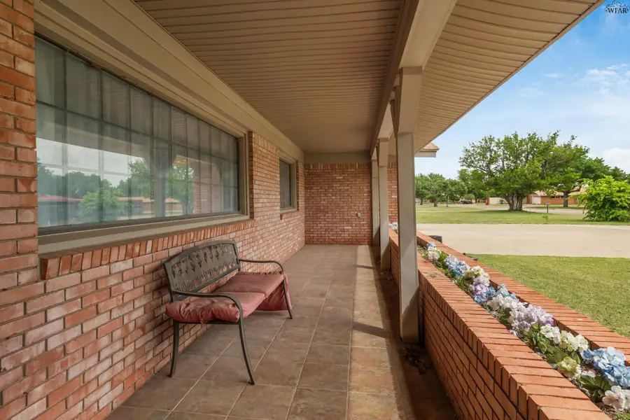 509 WEST AVENUE, Electra, TX 76360 - #3